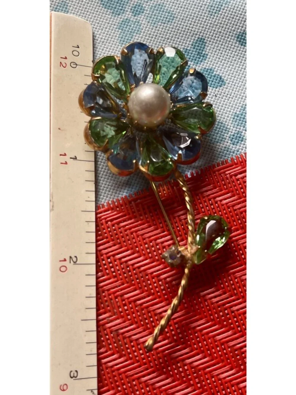 Vintage Gold-Tone Flower Brooch With Pearl Center & Blue-Green Glass Petals Flor